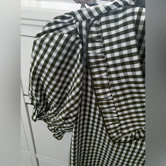 Shein ruffle collar top - Picture 2 of 2